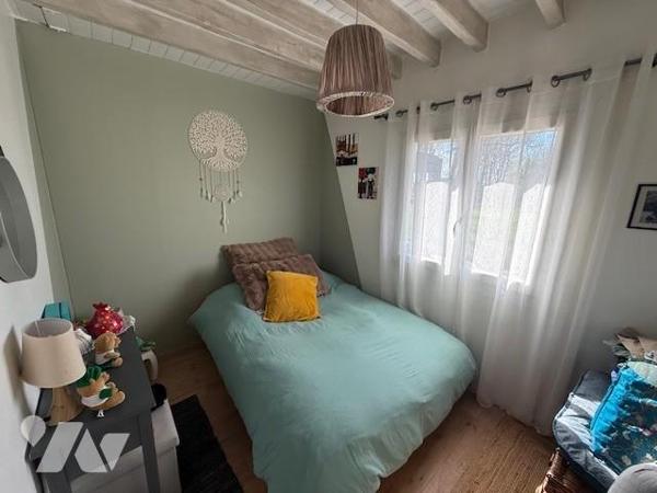 LA ROUSSIERE JOLIE MAISON NORMANDE RENOVEE AUX PRESTATIONS DE QUALITES DANS UN BEL ENVIRONNEMENT