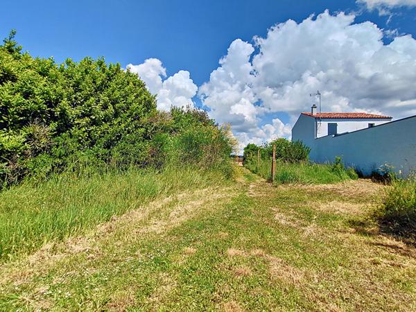 Achat terrain Angoulins - 762 m² - 350 500 €