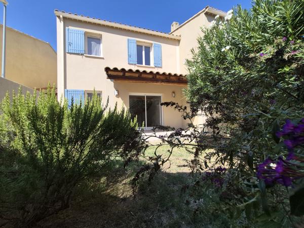 VILLA T4 proche commerces écoles située en fond d'impasse