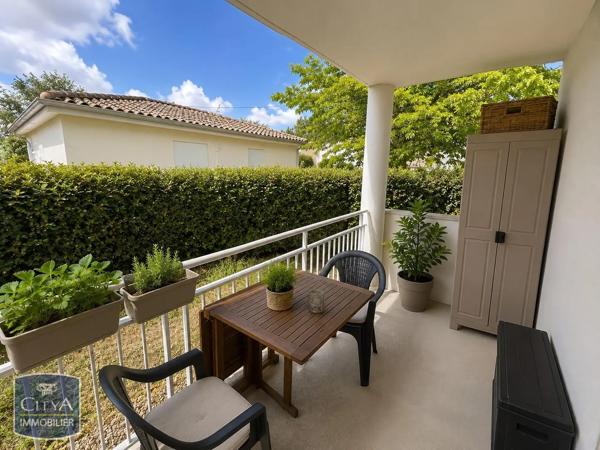 Appartement à louer 3 pièces 63.65m² Étaules (17750)