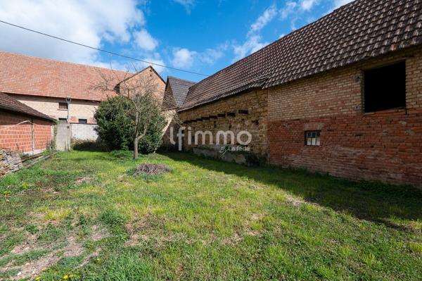 Beau Corps de ferme Jardin Garage double