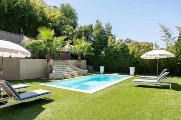 Une villa d’exception à Montfleury, entièrement rénovée, offrant luxe, sérénité et art de vivre méditerranéen à quelques pas de la Croisette.