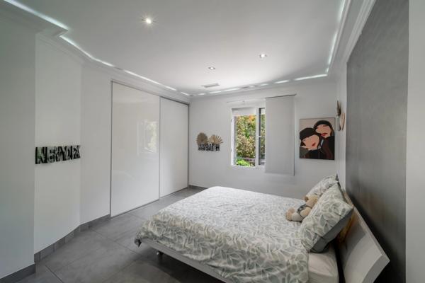 Une villa d’exception à Montfleury, entièrement rénovée, offrant luxe, sérénité et art de vivre méditerranéen à quelques pas de la Croisette.