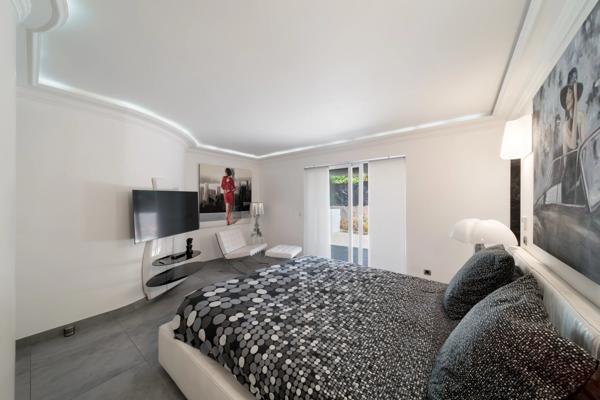 Une villa d’exception à Montfleury, entièrement rénovée, offrant luxe, sérénité et art de vivre méditerranéen à quelques pas de la Croisette.