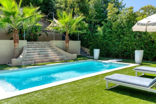 Une villa d’exception à Montfleury, entièrement rénovée, offrant luxe, sérénité et art de vivre méditerranéen à quelques pas de la Croisette.