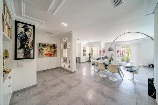 Une villa d’exception à Montfleury, entièrement rénovée, offrant luxe, sérénité et art de vivre méditerranéen à quelques pas de la Croisette.