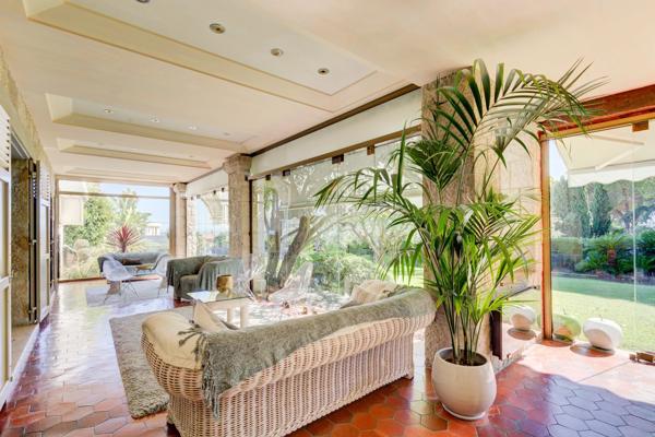 Villa provençale avec piscine et jardin paysager