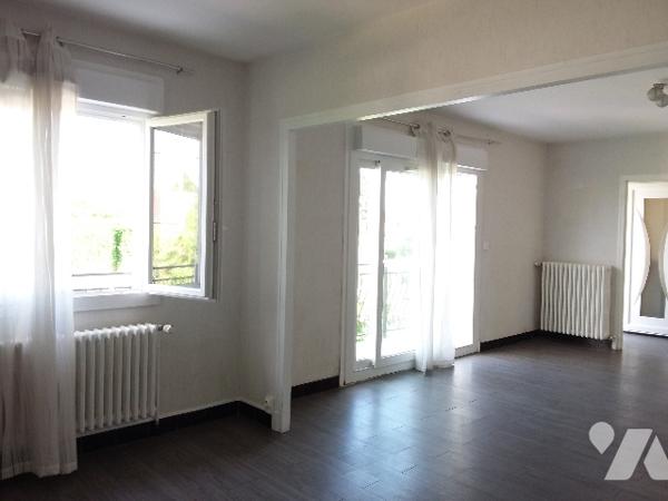 A 15 MNS DE BLOIS, PAVILLON DE BONNE CONSTRUCTION, TERRAIN 802 M²