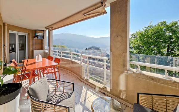 Appartement à vendre    4 pièces • 111,10 m2 Nice