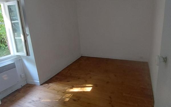 Appartement à vendre    7 pièces • 140,87 m2 Hasparren