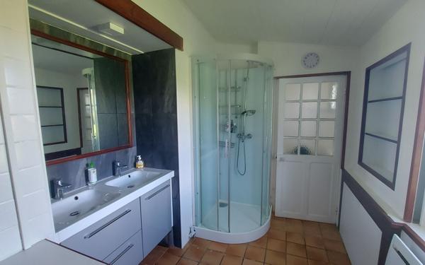 Appartement à vendre    7 pièces • 140,87 m2 Hasparren