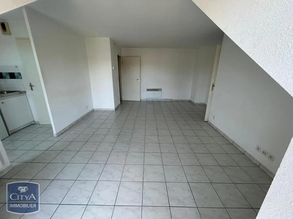 Appartement à louer 2 pièces 53.17m² Villeneuve-sur-Yonne (89500)