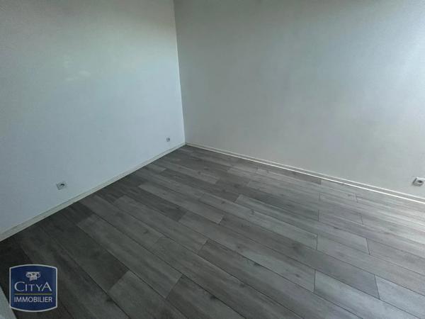 Appartement à louer 2 pièces 53.17m² Villeneuve-sur-Yonne (89500)