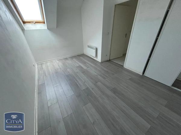 Appartement à louer 2 pièces 53.17m² Villeneuve-sur-Yonne (89500)