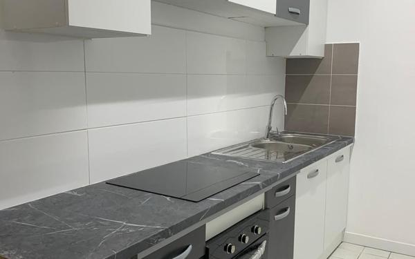 Appartement à vendre    8 pièces • 150 m2 Pointe-à-Pitre