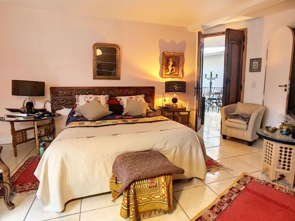 MAISON PLEINE DE CHARME AVEC TERRAIN 890m²