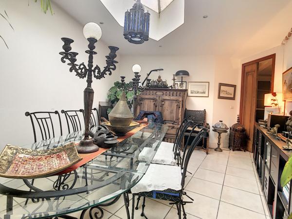 MAISON PLEINE DE CHARME AVEC TERRAIN 890m²