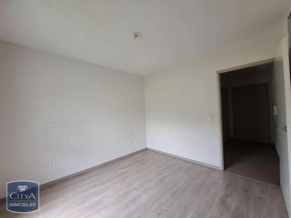 Appartement à louer 2 pièces 38.5m² Bassens (33530)