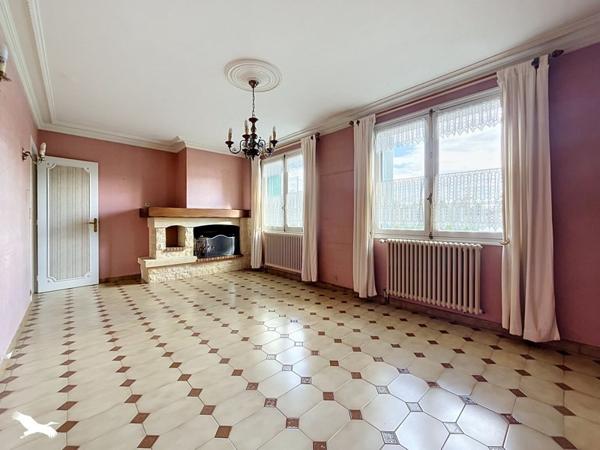 Maison à vendre 139 900 € Mansle 6 p 153 m² DPE F