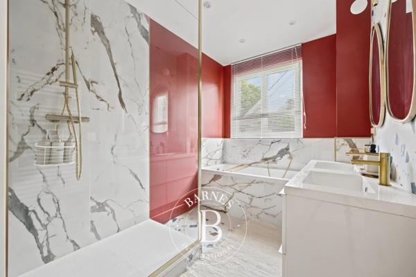 Santeny, Maison 6 Chambres -  211 m² à vendre