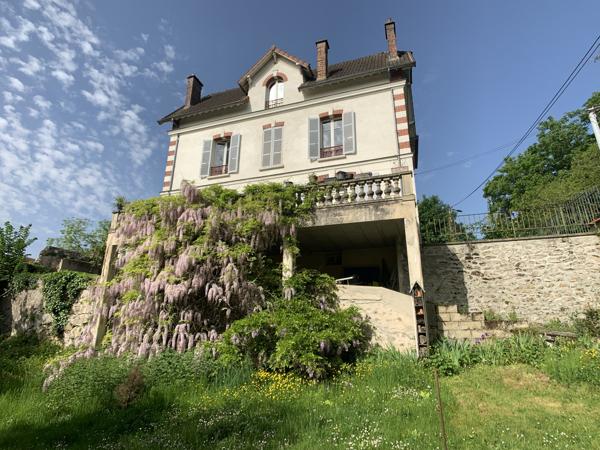 Maison
                                                                                                                                                                                                                                                                                                                        10 pièce(s)                                                                                                                                                                                                          7 chambre(s)                                                                                                                                                                                                          324.12  m²