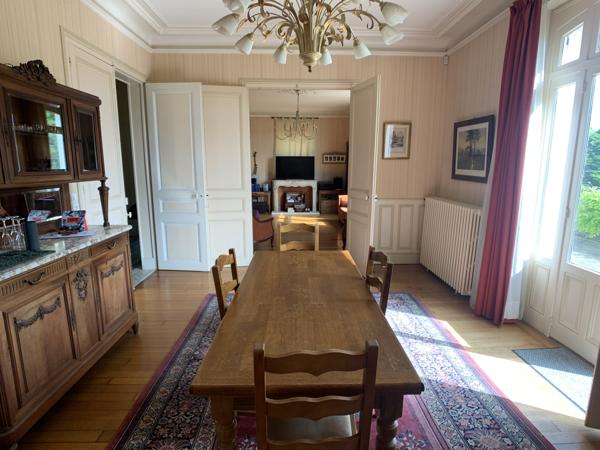 Maison
                                                                                                                                                                                                                                                                                                                        10 pièce(s)                                                                                                                                                                                                          7 chambre(s)                                                                                                                                                                                                          324.12  m²