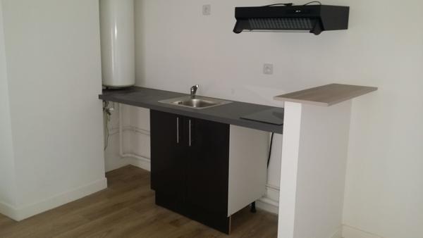 Studio
                                                                                                                                                                                                                                                                                                                        1 pièce(s)                                                                                                                                                                                                                                                                                                                              23  m²