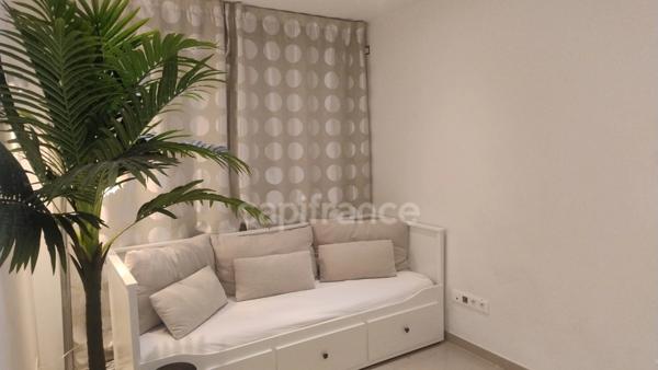 Maison d'exception avec piscine à vendre de 11 pièces GROSLAY (95)