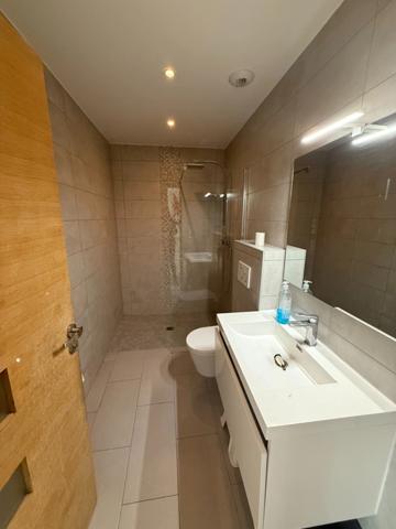 Maison d'exception avec piscine à vendre de 11 pièces GROSLAY (95)