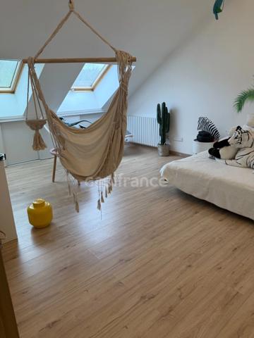 Maison d'exception avec piscine à vendre de 11 pièces GROSLAY (95)