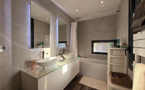 Maison à vendre    6 pièces • 167 m2 Ormesson-sur-Marne