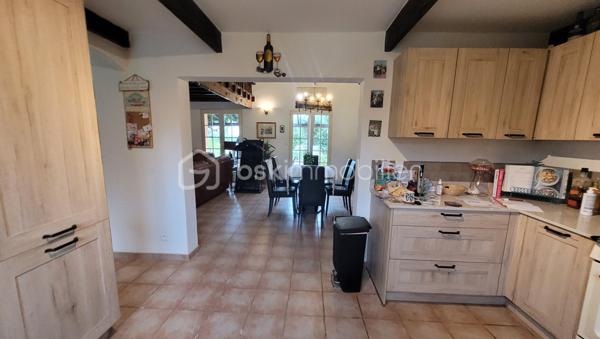 Maison traditionnelle de 262 m²