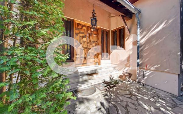 Maison à vendre    7 pièces •  Bougival