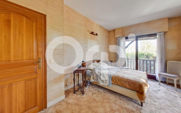 Maison à vendre    7 pièces •  Bougival