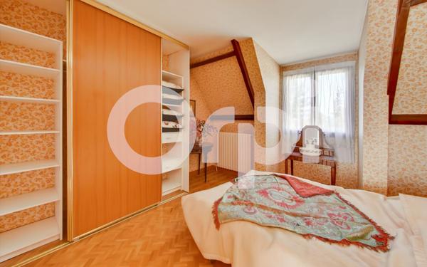 Maison à vendre    7 pièces •  Bougival