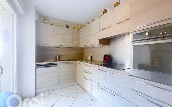 Appartement à vendre    3 pièces • 85,12 m2 Saint-Raphaël