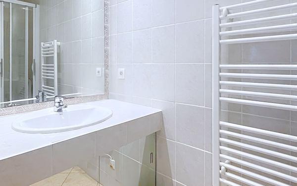 Appartement à vendre    3 pièces • 85,12 m2 Saint-Raphaël