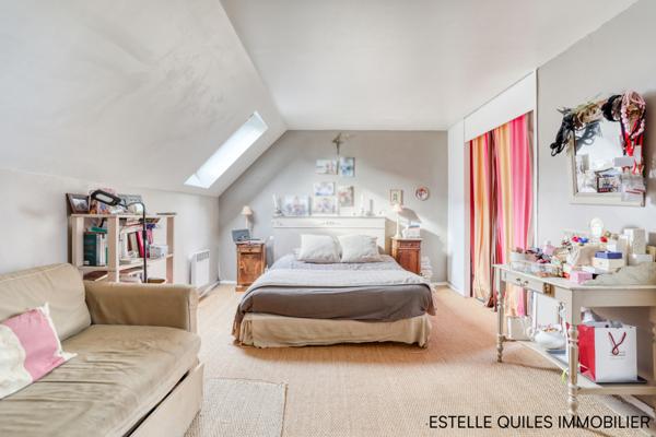 Versailles (78000) VERSAILLES CHANTIERS limite PORCHEFONTAINE Maison 168 m2 avec sous-sol aménagé, 1 emplacement de parking