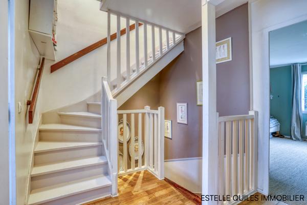 Versailles (78000) VERSAILLES CHANTIERS limite PORCHEFONTAINE Maison 168 m2 avec sous-sol aménagé, 1 emplacement de parking