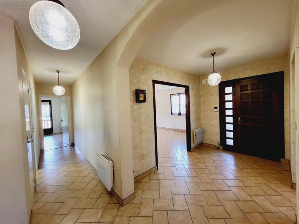 Maison individuelle à vendre à Ussel en Corrèze (19200), ref : UM 1225