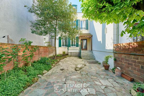 Maison ancienne aux volumes hors norme, à réinventer, au coeur du centre-ville