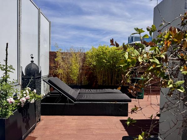 Appartement
         6 pièces
        - 155 m² Bien prestige 1 655 000 € *
