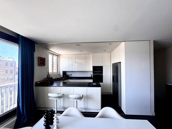 Appartement
         6 pièces
        - 155 m² Bien prestige 1 655 000 € *