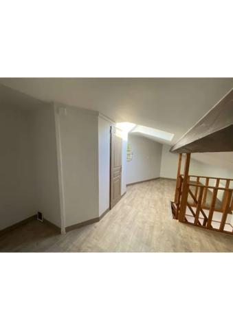 STUDIO A LOUER - VILLEURBANNE Croix-Luizet-Est 34.38 m 2 759 € charges comprises par mois