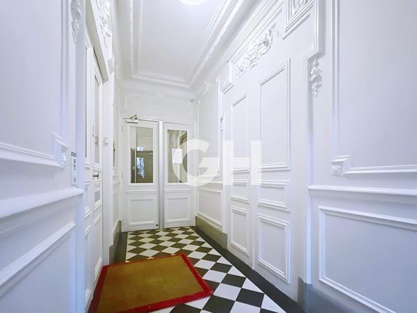 Charme de l'haussmannien rénové, 3 pièces ? boulevard Voltaire, proche Nation