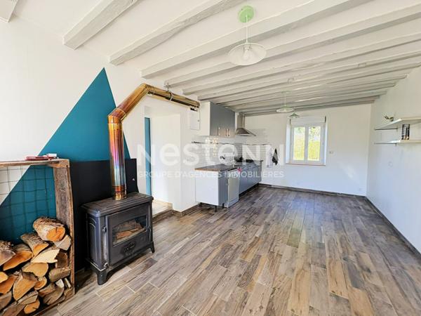 CHARMANTE LONGERE RENOVEE AVEC 4 CHAMBRES ET DEPENDANCES