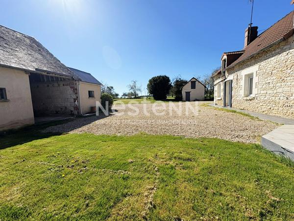 CHARMANTE LONGERE RENOVEE AVEC 4 CHAMBRES ET DEPENDANCES