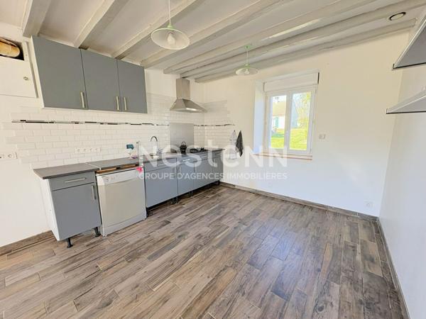 CHARMANTE LONGERE RENOVEE AVEC 4 CHAMBRES ET DEPENDANCES