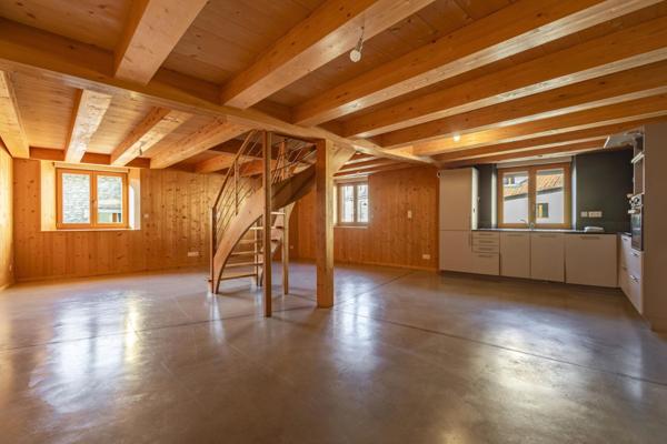 Appartement rénové, 110m², 3 Ch, cave, Ornans