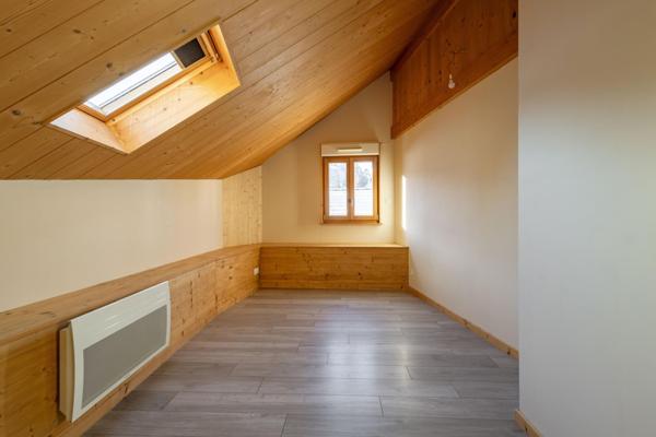 Appartement rénové, 110m², 3 Ch, cave, Ornans